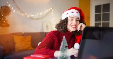 hubspot:-how-to-host-virtual-(or-hybrid)-holiday-parties-for-your-team