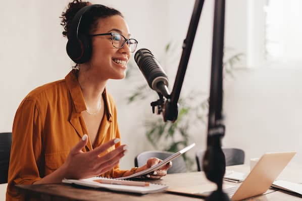 hubspot:-podcasting-in-2022:-what-you-need-+-9-steps-to-get-started