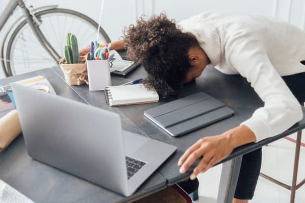 hubspot:-how-to-avoid-burnout:-7-tips-+-signs-to-look-out-for